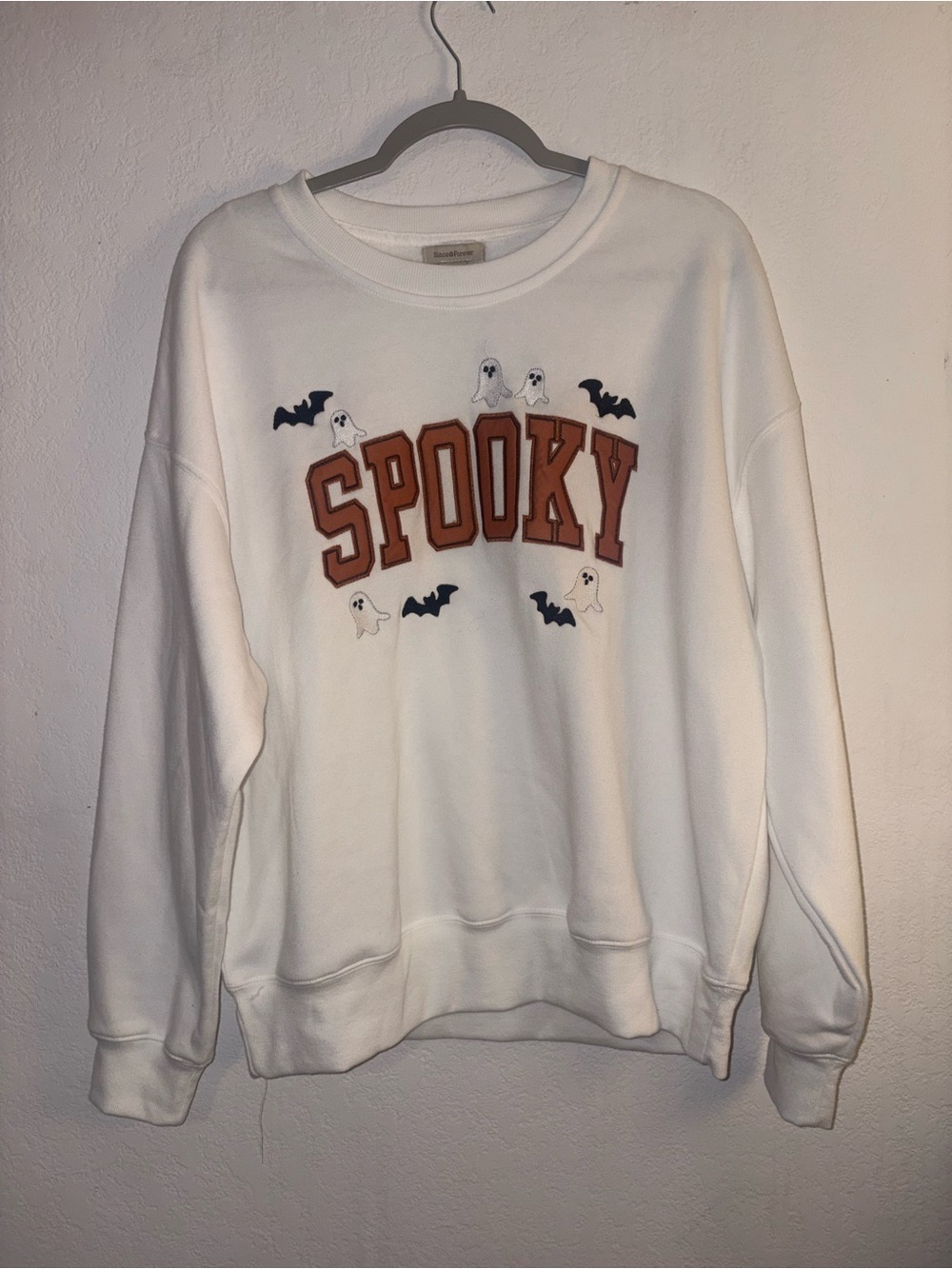 White 'Spooky' Graphic Crewneck Sweatshirt - Casual Halloween Pullover